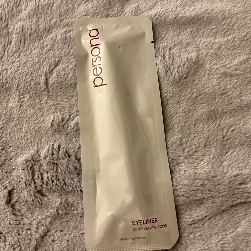 Persona Black waterproof eyeliner